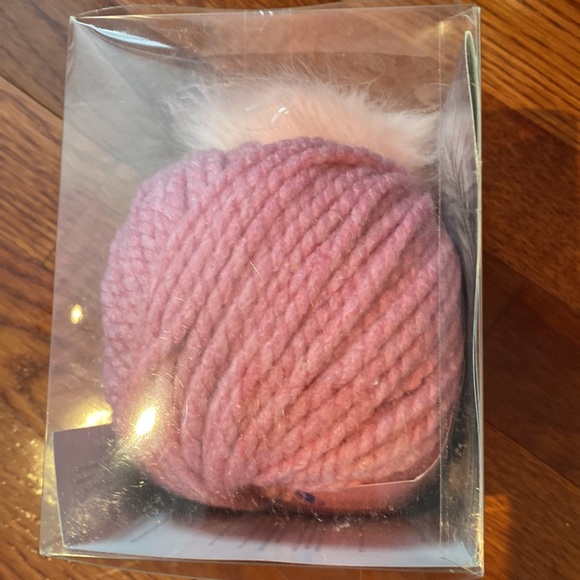 2x children’s toque kits with pompon kit - Picture 5 of 5